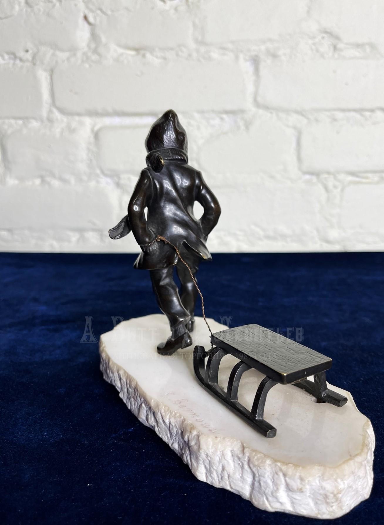 Мальчик с санками скульптор Eugene Bernoud бронза с костью хризоэлефантинная